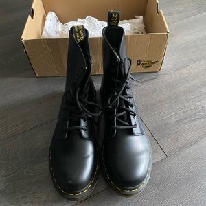 Dr. Marten / Doc Marten 1460 W smooth boots